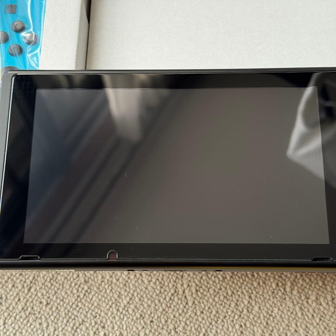 《美品》Nintendo switch 本体　オマケjoy-con充電グリップ