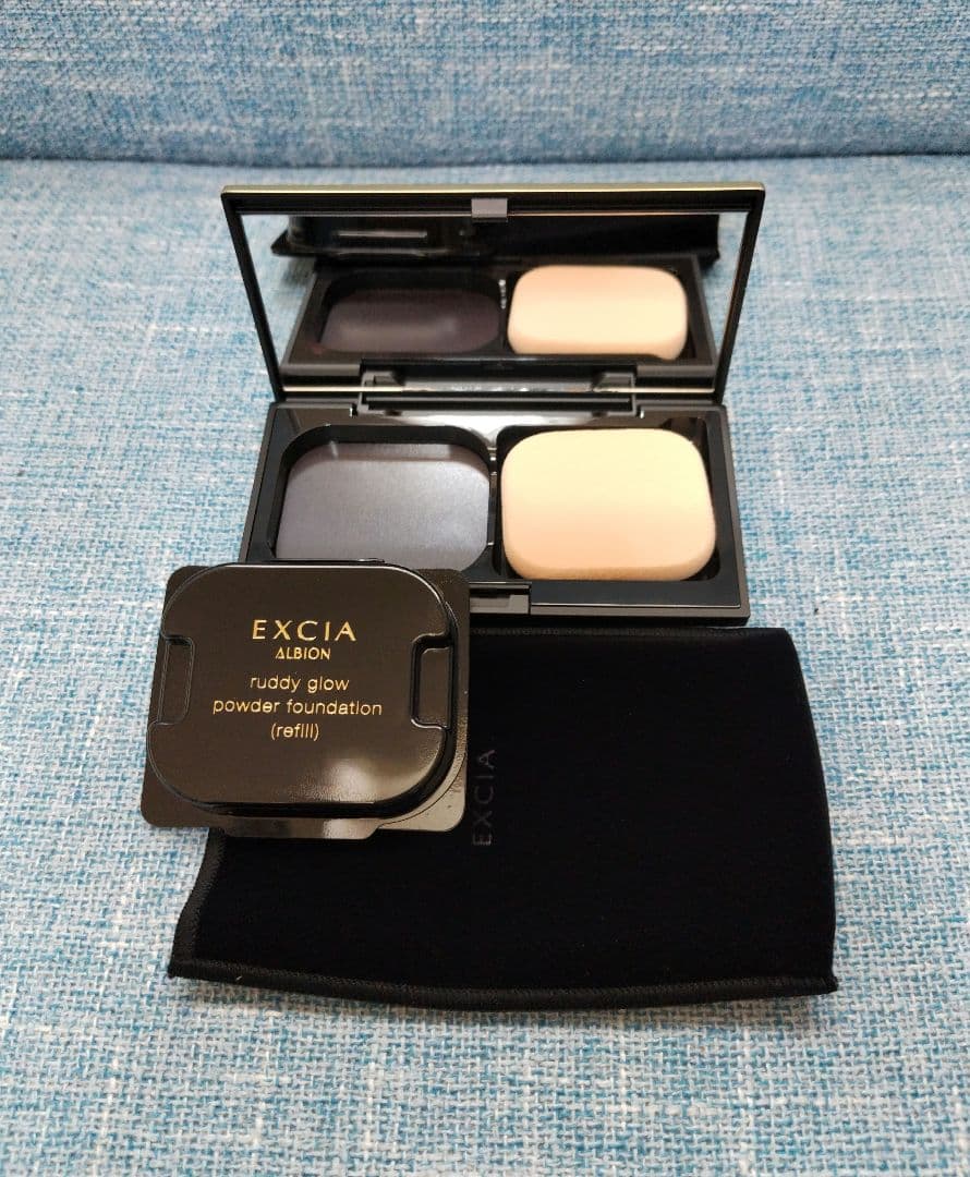 アルビオン エクシア ラディグロウ パウダー ファンデーション NA211