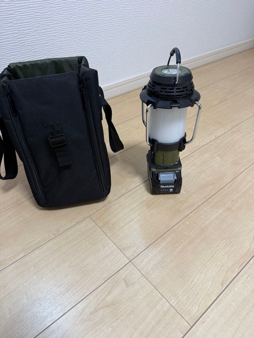 Makita MR008G ランタン マキタ オリーブ　40vバッテリーつき