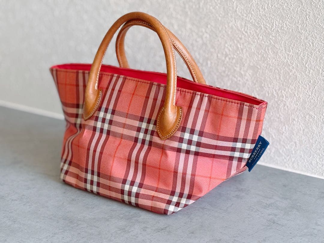 Burberryバーバリーブルーレーベル トートバッグ ピンク - メルカリ