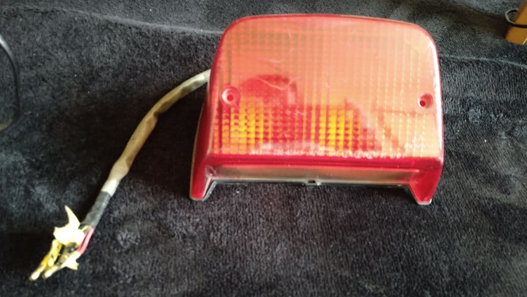 ゼファー400　純正　テールランプ　ユニット ゼファー400χ LEDテールランプ（レッド）