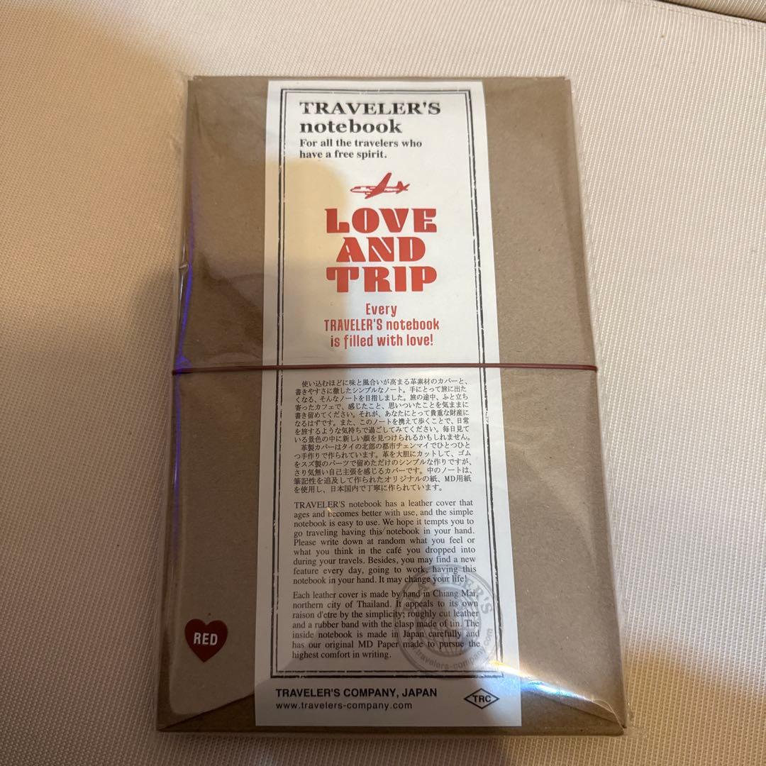 レギュラーサイズ　トラベラーズノート LOVE AND TRIP 新品未開封