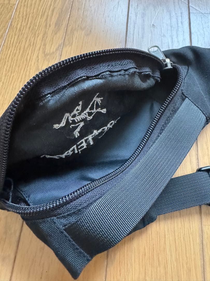 ARC'TERYX アークテリクスアーバンファニー MADE IN CANADA - メルカリ