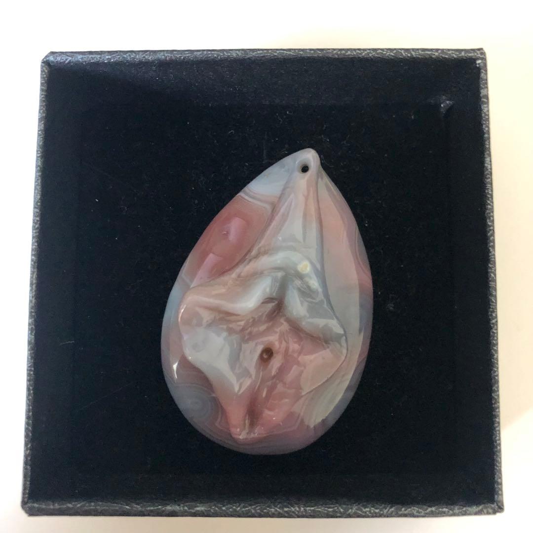縁結び 女陰 ヌードメノウ 生命の源 女性器 趣味 天然石 瑪瑙 彫り物