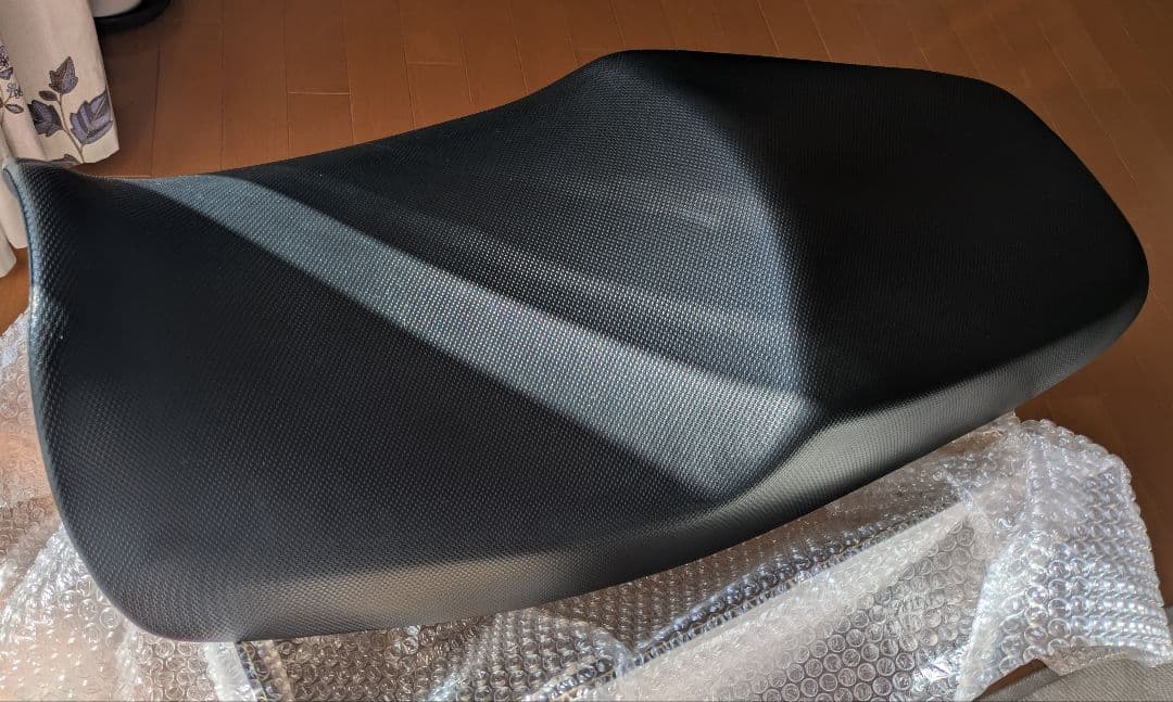 CB400SF nc42 純正シート黒さが光る高品質