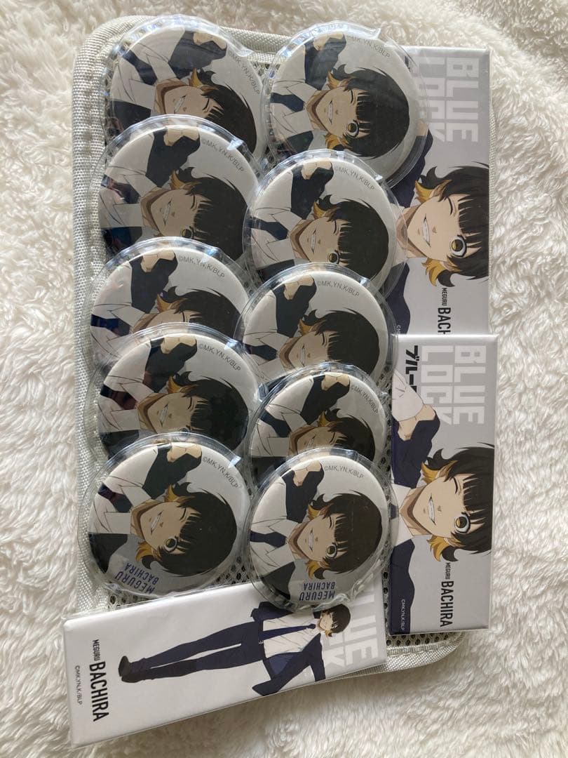 ブルーロック 蜂楽廻 缶バッジ 痛バッグ - メルカリ