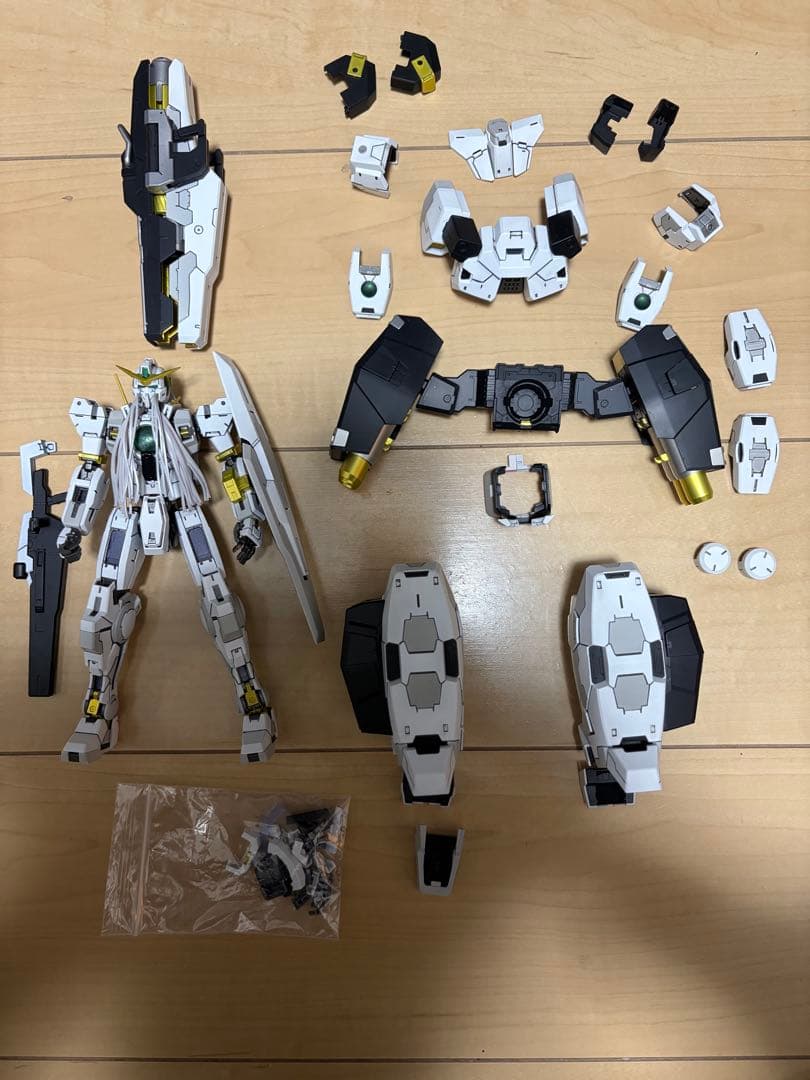 MG 1/100 ガンダム　 6［組立済］おまけ付き