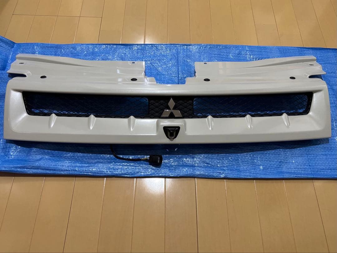 三菱　デリカD5 前期　スポーティグリル　ホワイト　中古 オンライン 通販車・バイク・自転車 - 三菱 デリカD5 前期 スポーティ