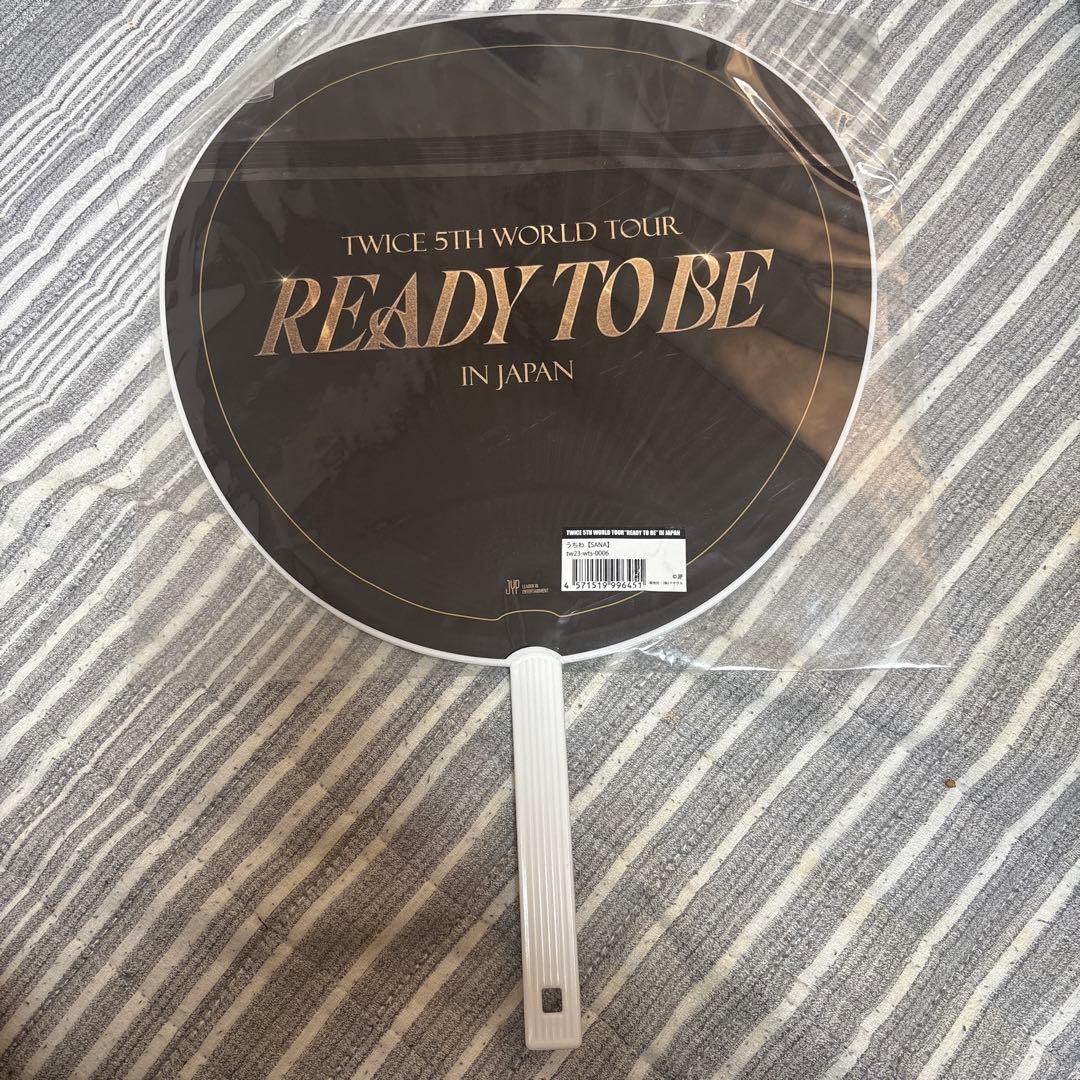 TWICE SANA うちわ READY TO BE - メルカリ