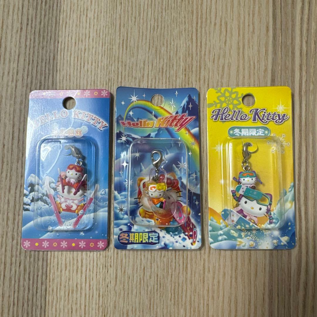 ハローキティ　冬季限定　スキー　スノボ　ファスナーマスコット3個セット　新品