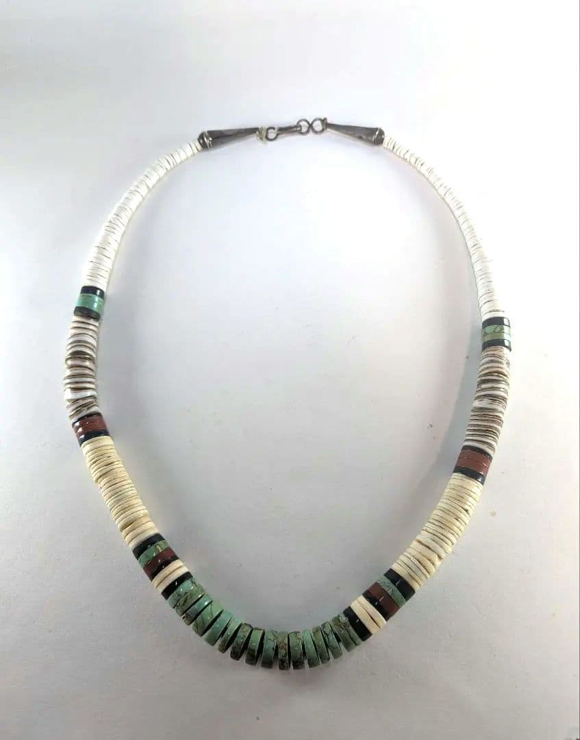 サントドミンゴ族　特大ヒシネックレス