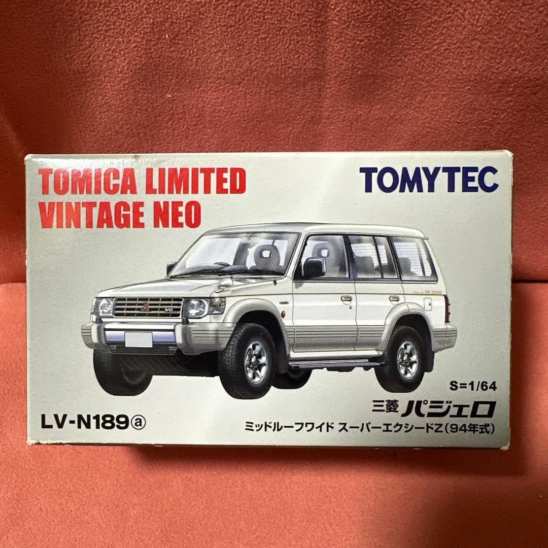 トミカリミテッドヴィンテージNEO三菱パジェロミッドルーフワイドLV