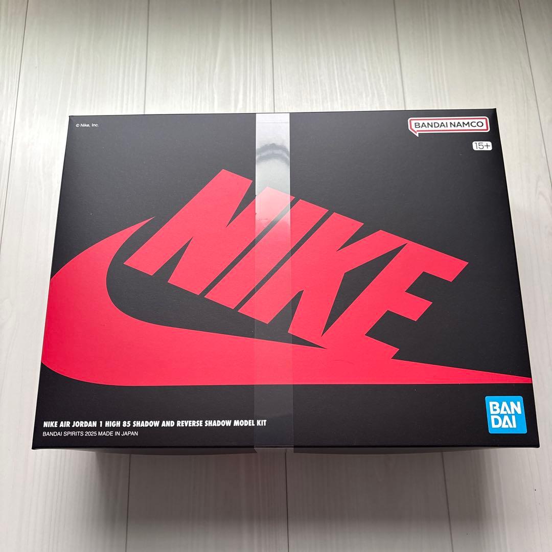 新品-未開封　NIKE AIR JORDAN1 バンダイプラモデル