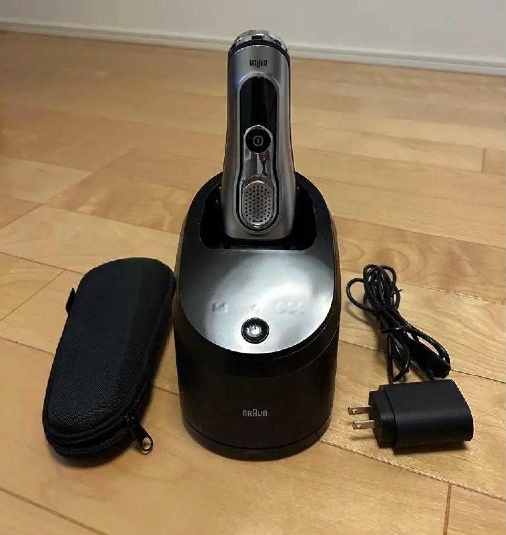 【週末値下げ❗️】Braun シリーズ9 洗浄器、専用ケース、洗浄液、ブラシ付き