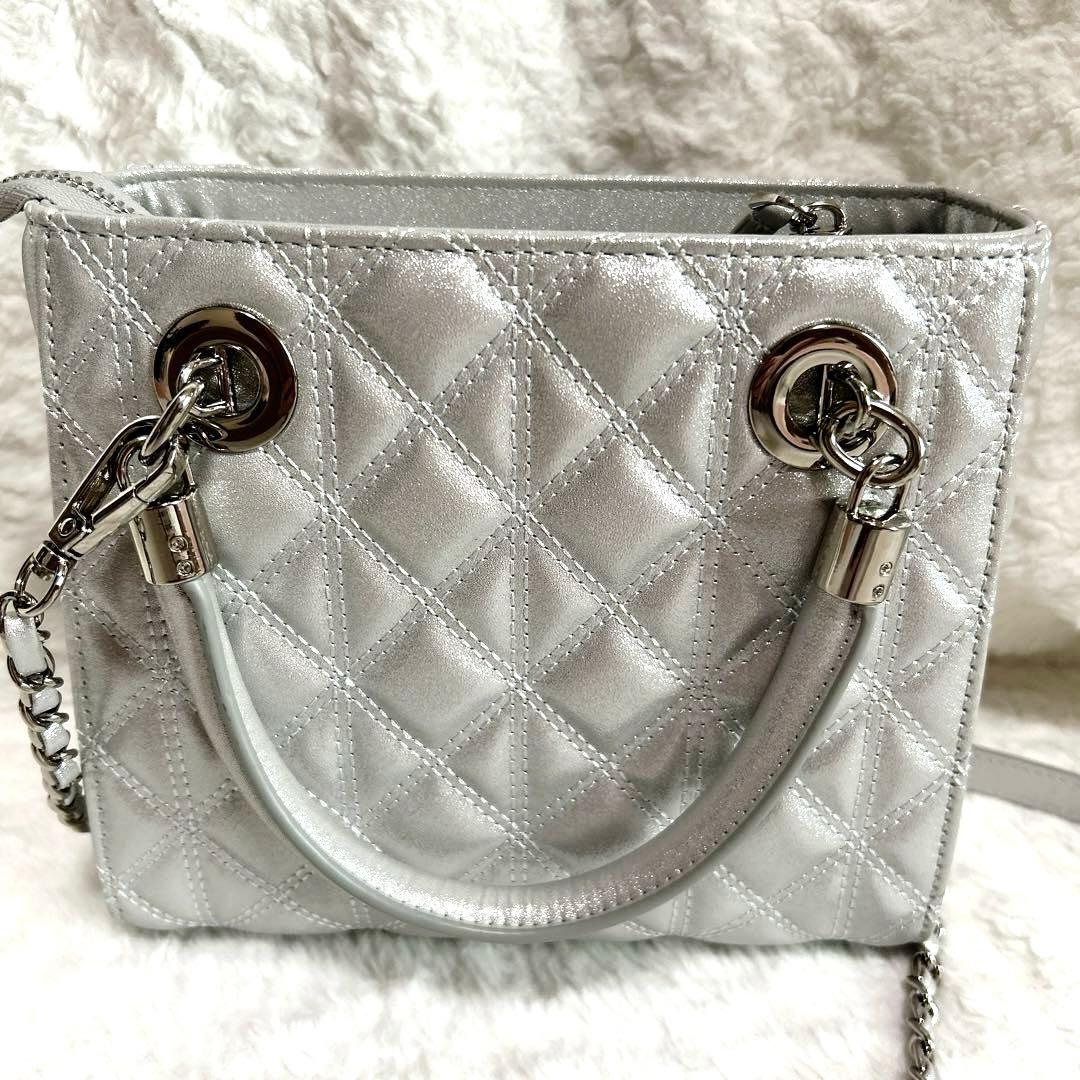 美品】RANDA（ランダ） 2WAYキルティングバッグ （SILVER） - メルカリ