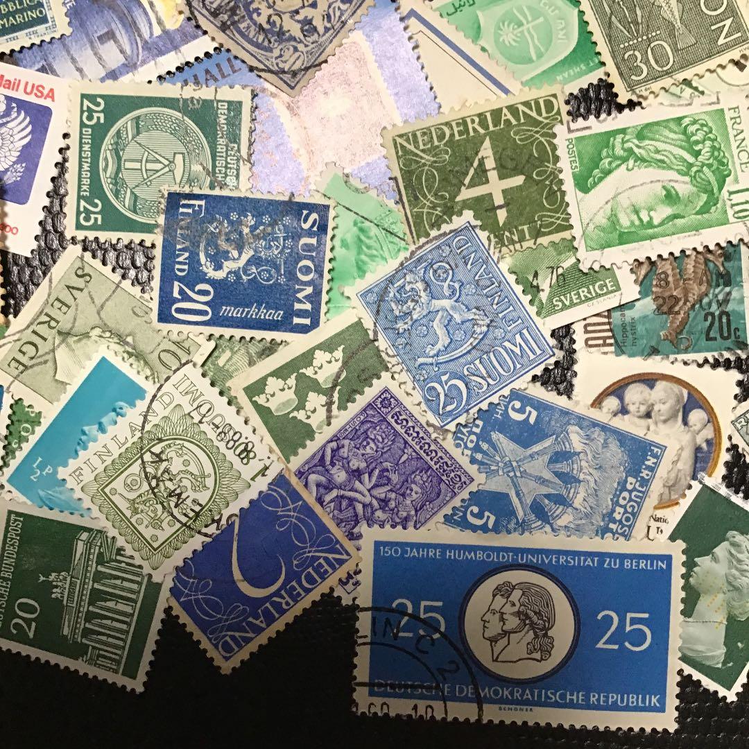 海外ヴィンテージ使用済み切手（数字、紋章、クイーン他）ランダム50枚