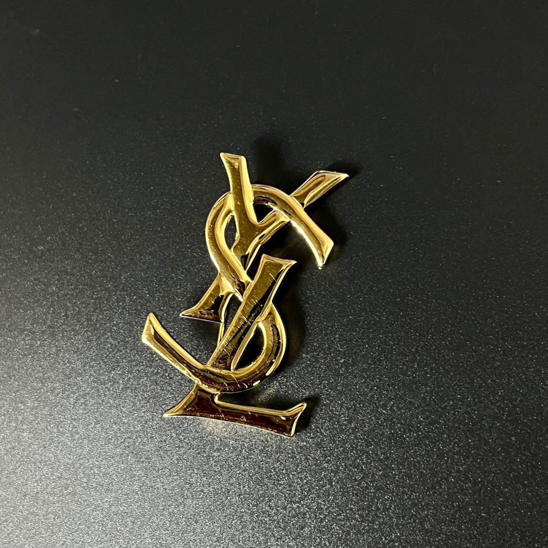 美品Yves Saint Laurent ゴールド カサンドラロゴブローチ イヴサンローラン カサンドラロゴ YSLロゴ ラインストーン ブローチ GP