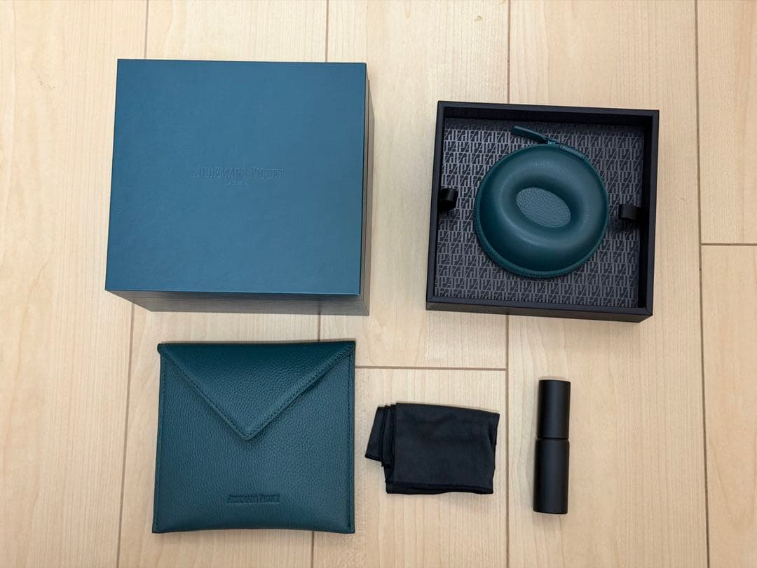 オーデマピゲ トラベル クリーニングセット 未使用 オーデマピゲ トラベルケース ケアセット - メルカリ