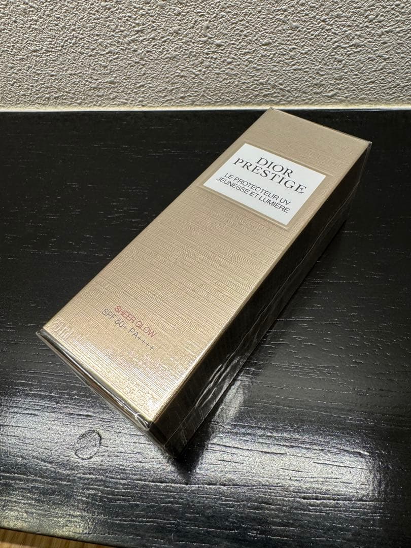 ディオール プレステージ ホワイト ル プロテクターUVルミエール シアーグロー