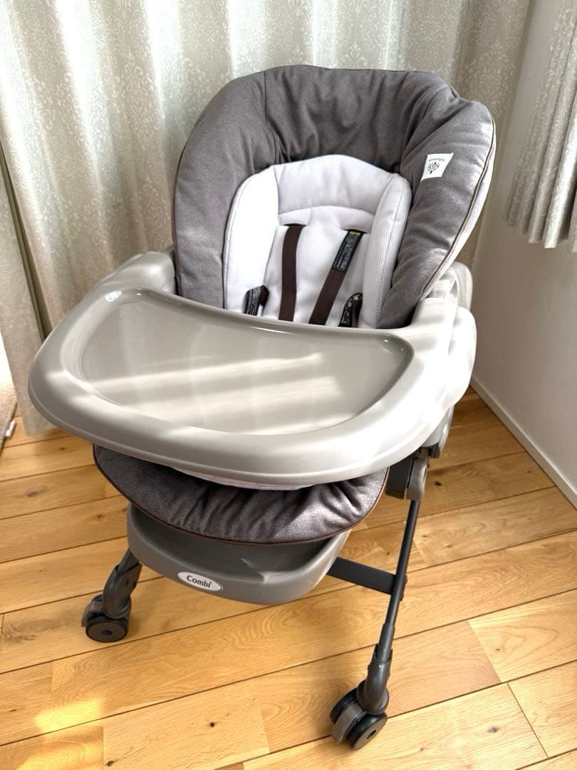 限定モデル】コンビ ネムリラ オートスウィング Simplight トイザらス