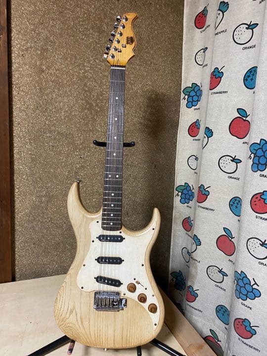 レア　AXL エレキギター