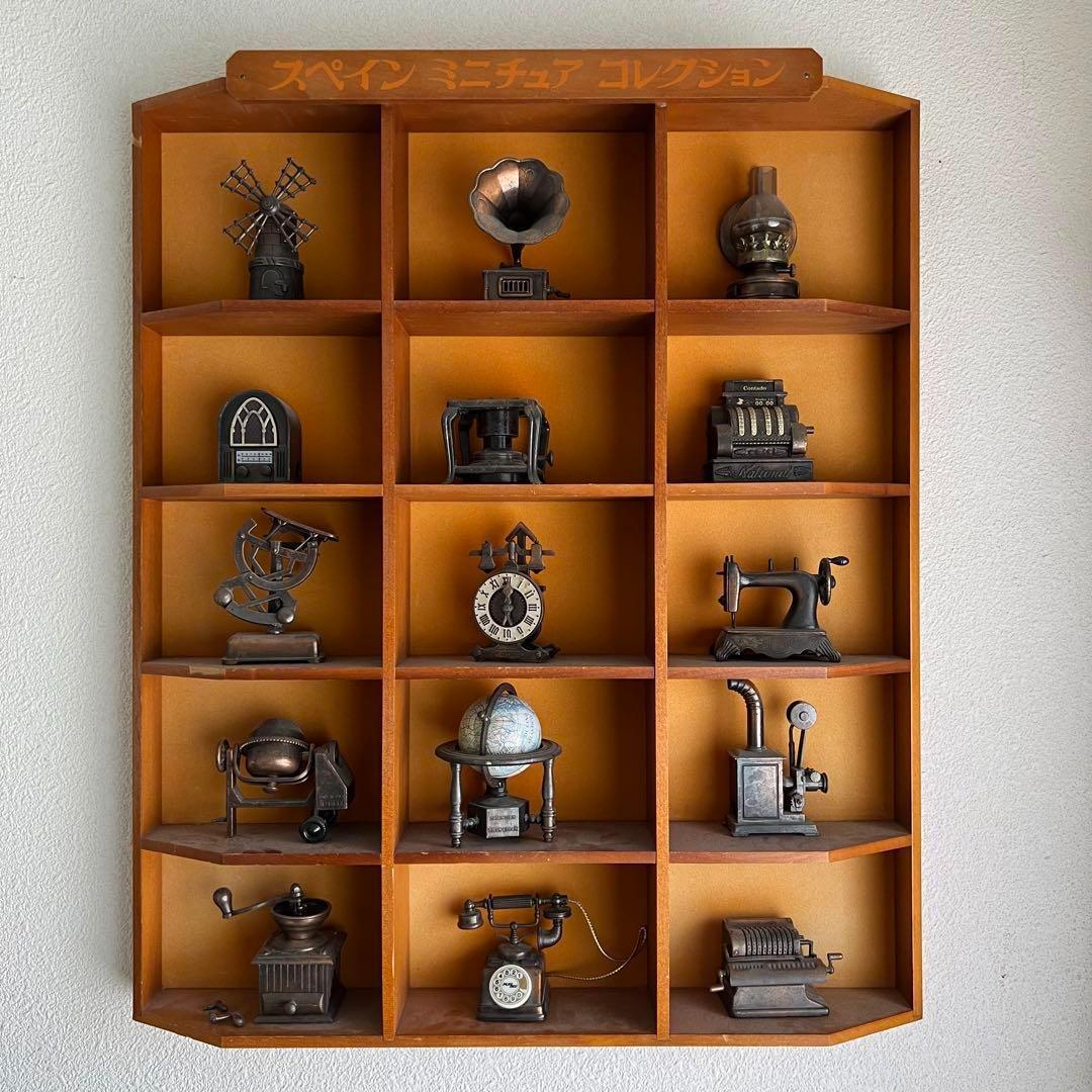 スペイン　アンティーク　PLAY ME 15個セット　飾り棚つき　鉛筆削り