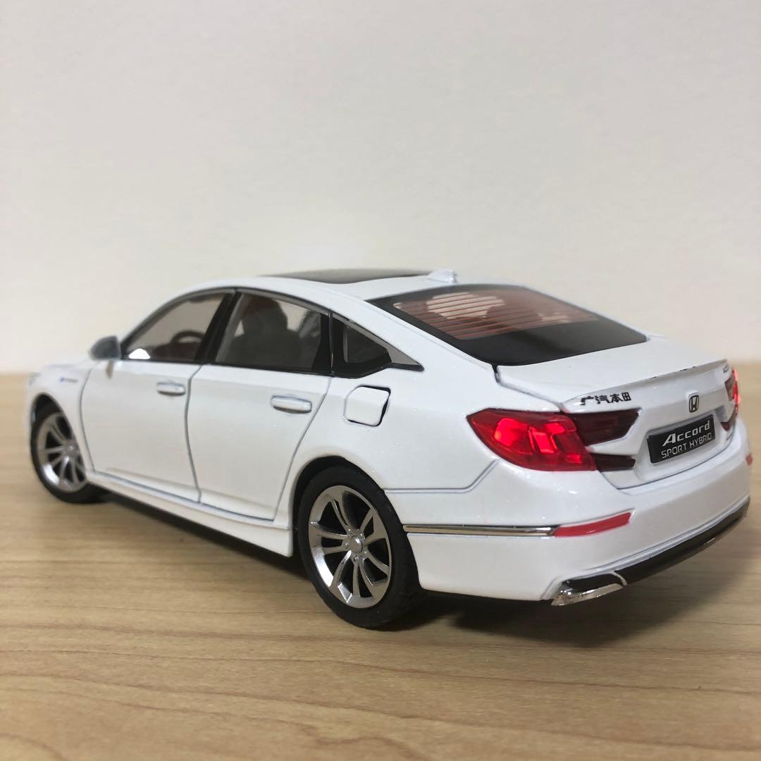 ホンダ アコード CV3 ハイブリッド ミニカー ホワイト 1/24 - メルカリ