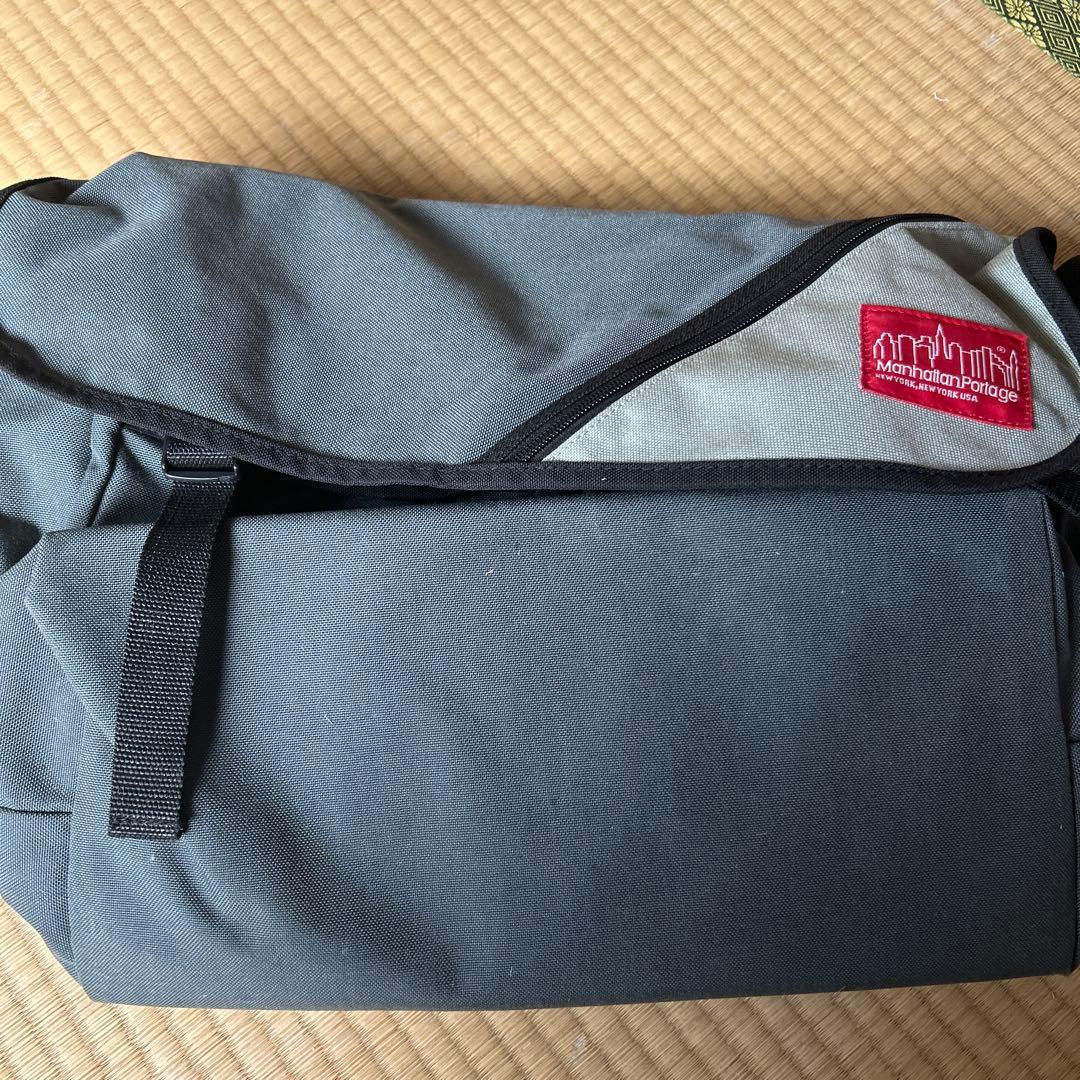 Manhattan Portage メッセンジャーバッグ グレー