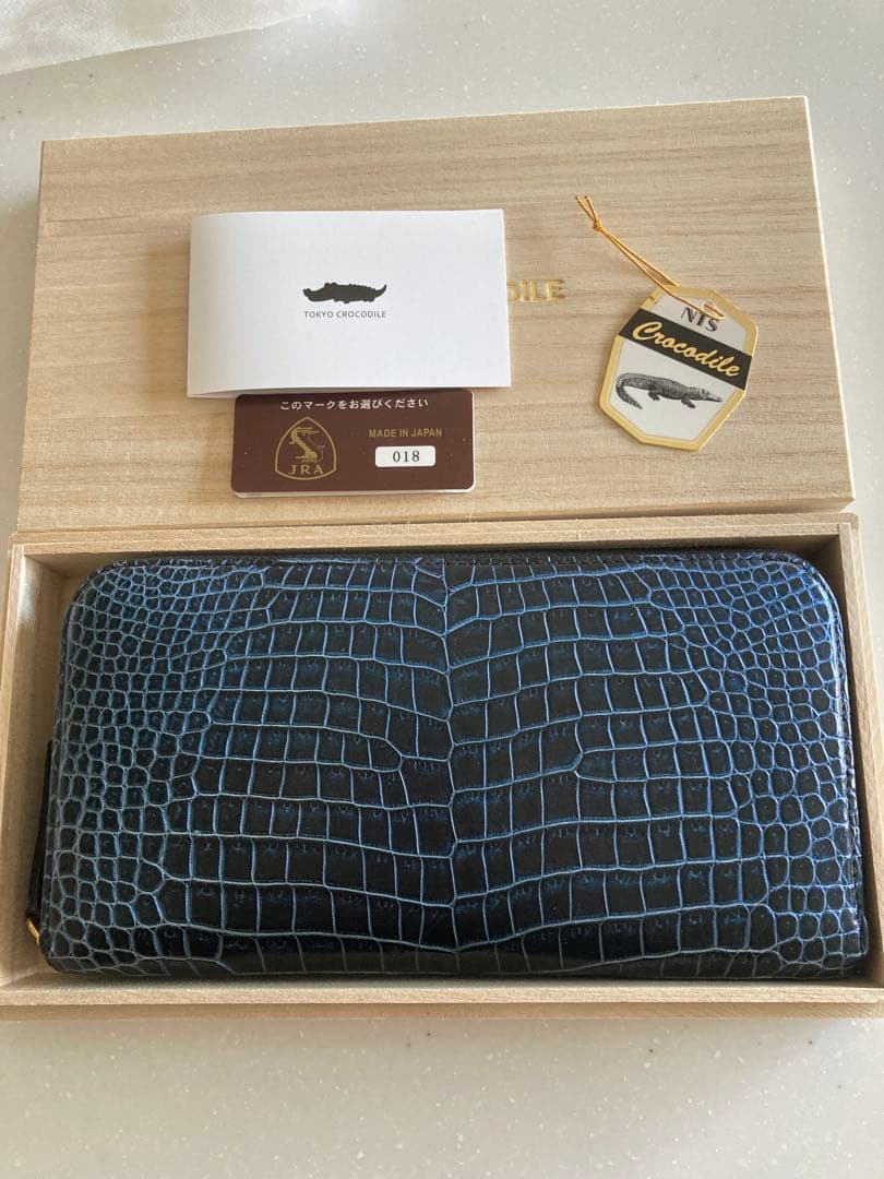 (美品)東京クロコダイル長財布　ゴールドファスナー。コスモブルー
