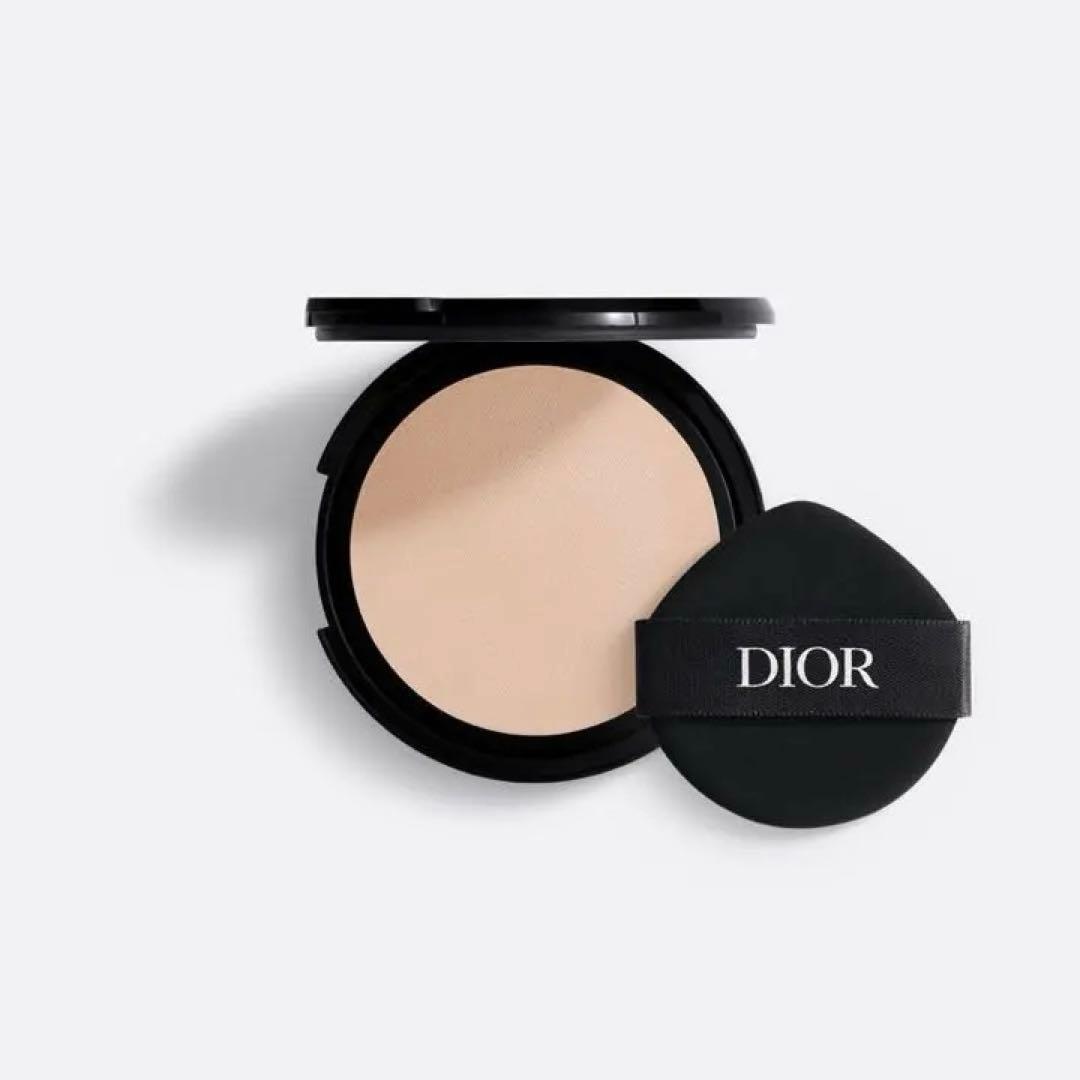 新品未使用　Dior 新作クッションファンデ&ケース