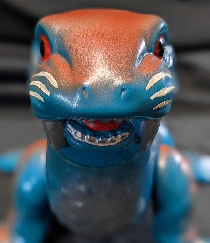 トドラ「ウルトラQ」登場怪獣（M1号）ソフビフィギュア - メルカリ