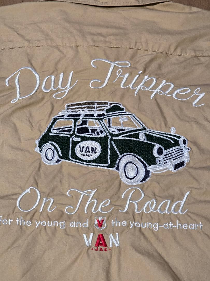 VAN JACスイングトップ. ミニクーパー刺繍.サイズM.ベージュ