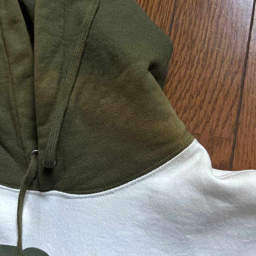 Supreme フード付きパーカー オリーブ/ホワイト - メルカリ