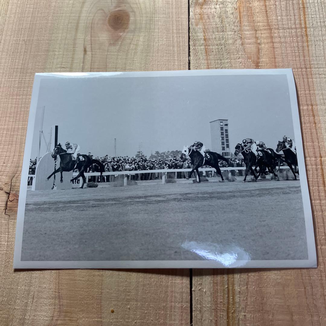 古い競馬写真、ケンホウ、昭和37年桜花賞 - メルカリ