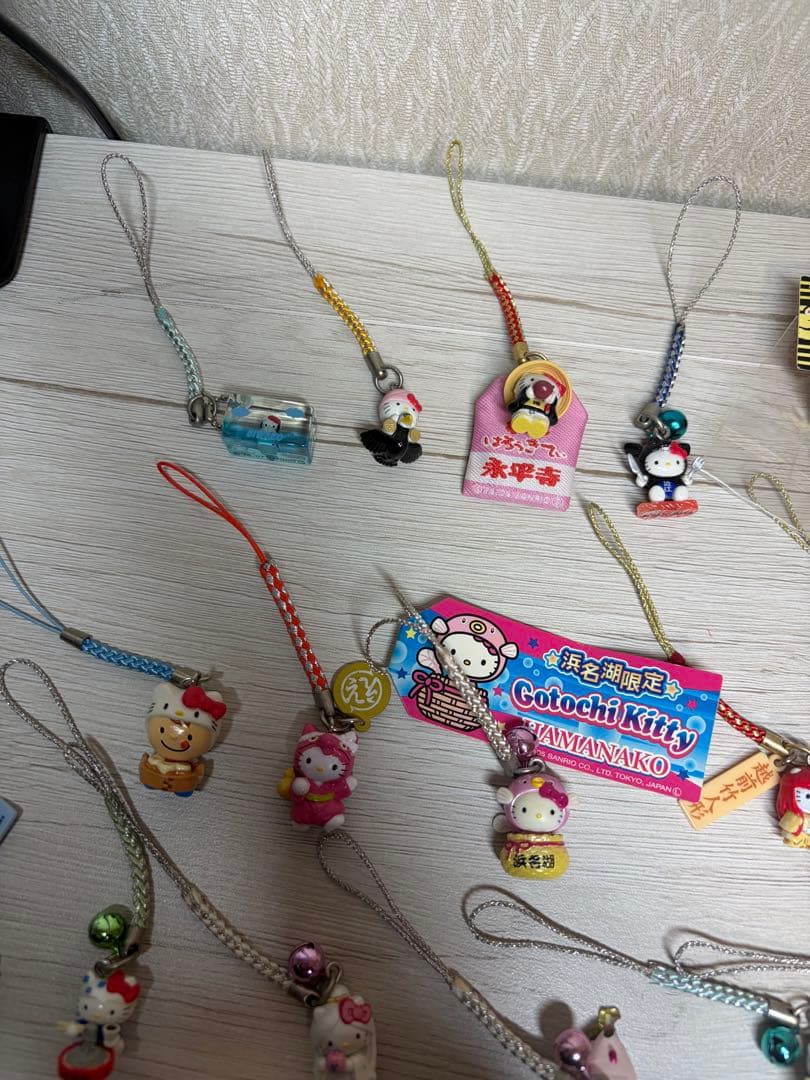 激レア ご当地 ハローキティ ストラップ 根付 32個セット(おまけ付き
