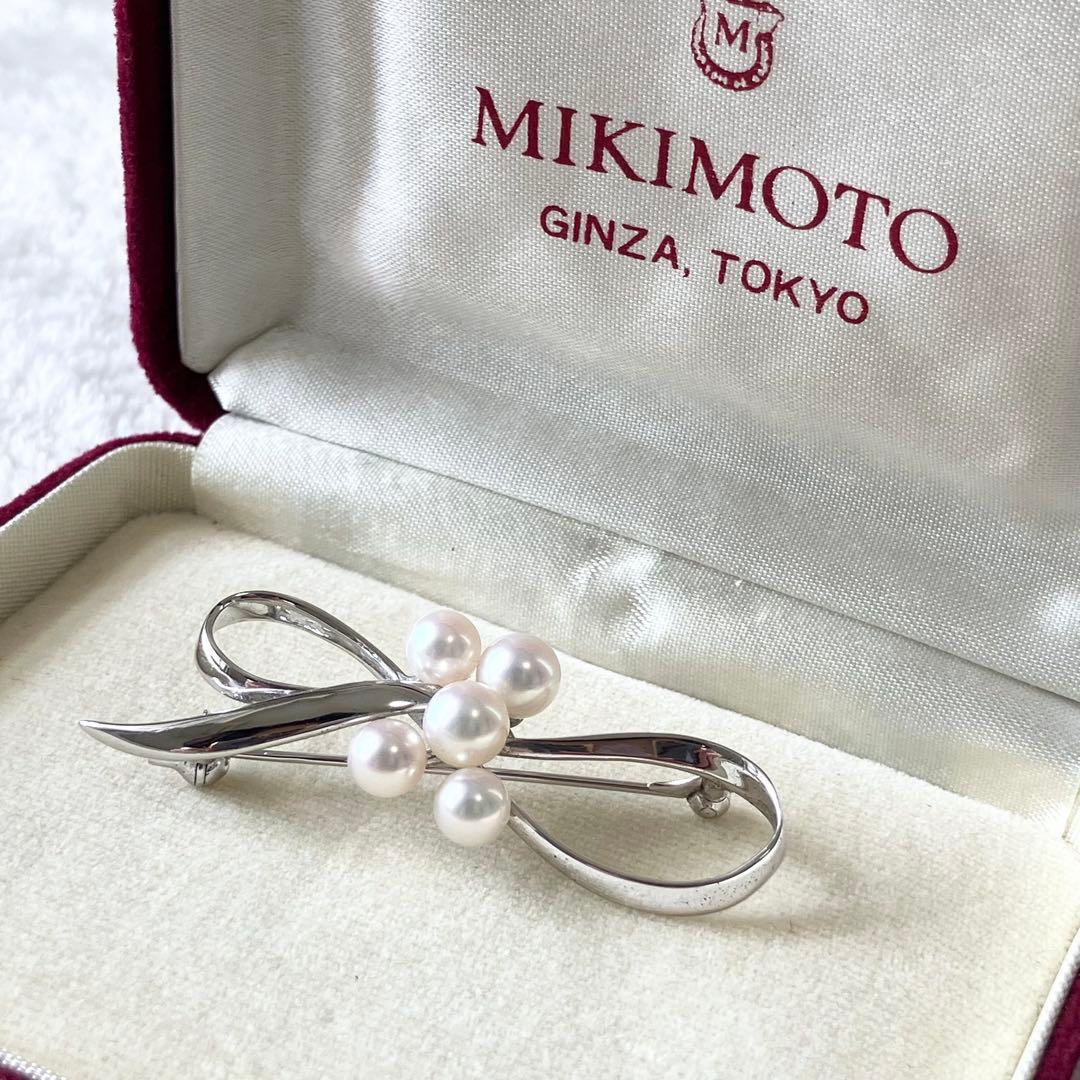★美品★ミキモト　パールブローチ　リボン　タイ　5粒　シルバー　あこや真珠