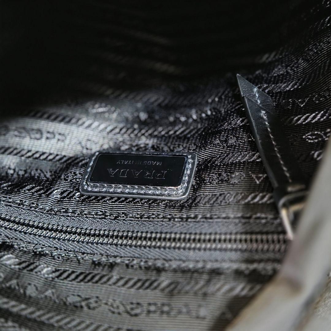 PRADA ショルダーバック 2VZ092 ボディバッグ スリングバッグ - メルカリ