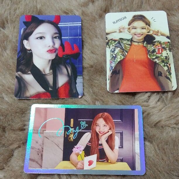 twice ナヨン トレカ - メルカリ