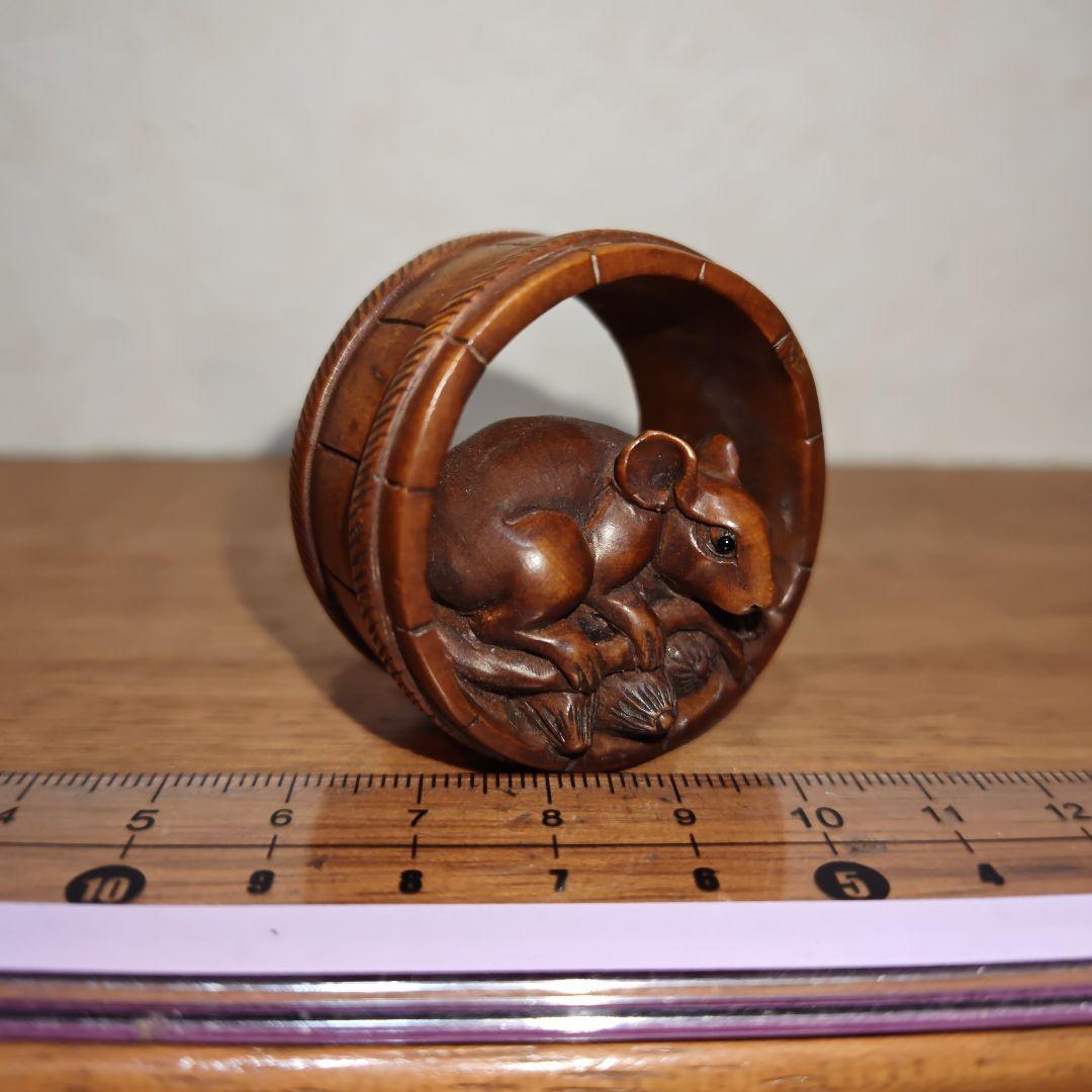 時代提物 木彫根付【樽鼠】樽直径約4cm 樽幅約2.3cm 重17ｇ福鼠 縁起物