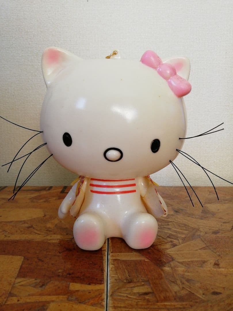 昭和レトロ　サンリオ　ハローキティ？　ソフビ サンリオ ハローキティ 昭和レトロ フィギュア ソフビ 当時物｜Yahoo