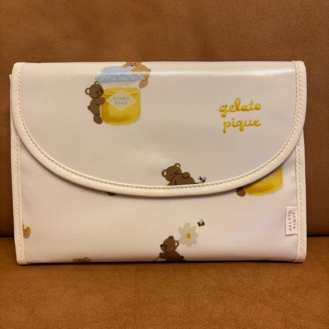 gelato pique ハニーベア柄母子手帳ケースM - メルカリ