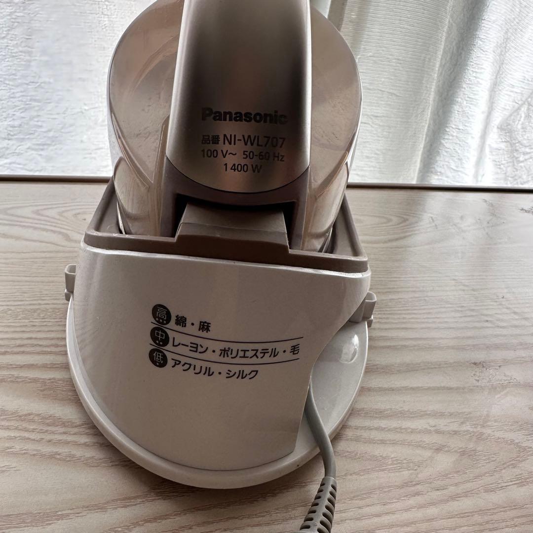 《即購入OK》Panasonic コードレススチーム　NI-WL707-C