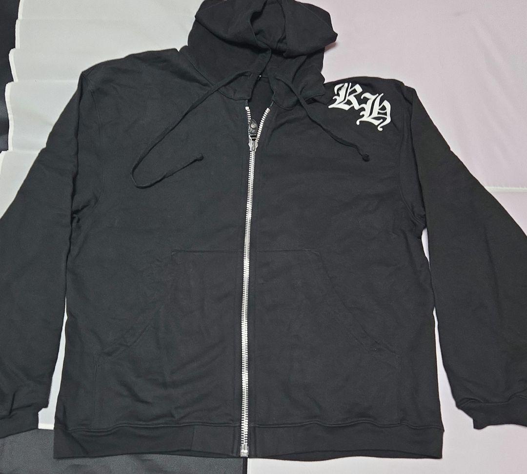 【極レア品】クロムハーツ×氷室京介 フルジップパーカー Lサイズ 極レア品】クロムハーツ×氷室京介 フルジップパーカー Lサイズ - メルカリ