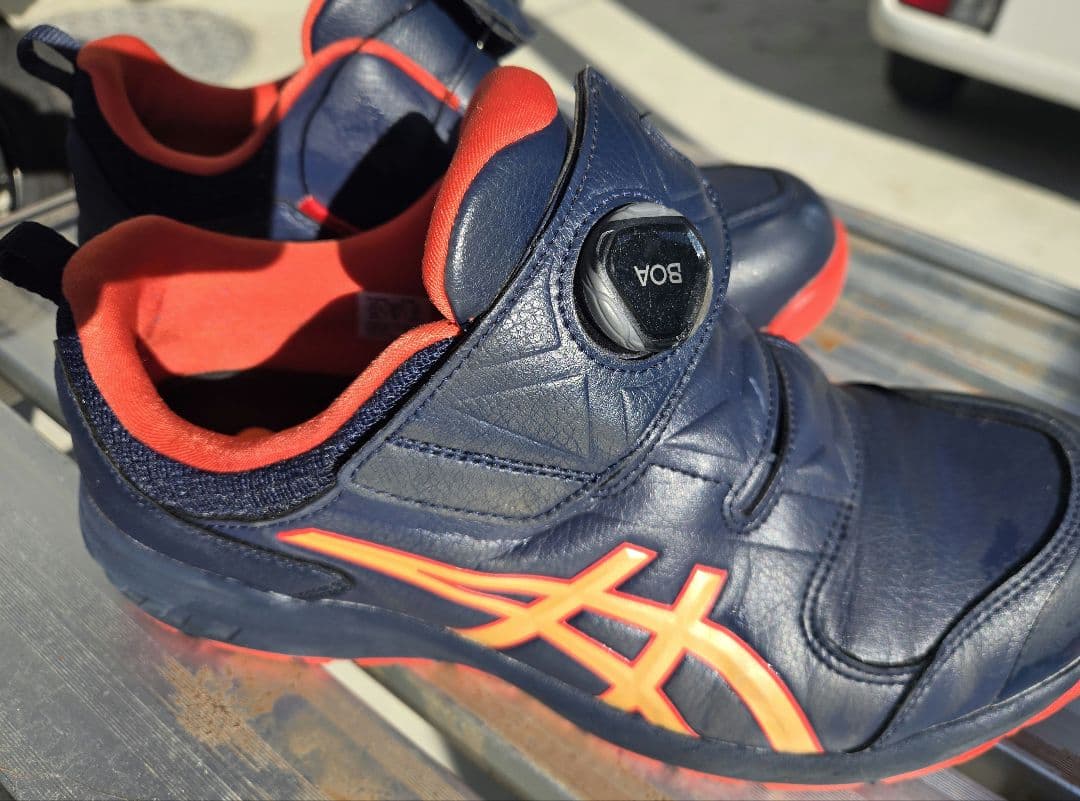 美品　アシックス　安全靴　ウィンジョブ CP307 BOA 紺金　27.0cm