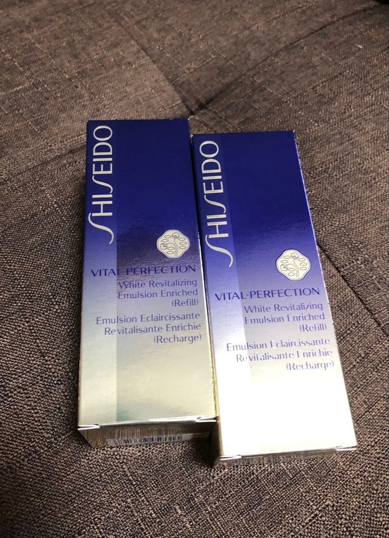 バイタルパーフェクション ホワイトＲＶ エマルジョン 薬用乳液エンリッチド