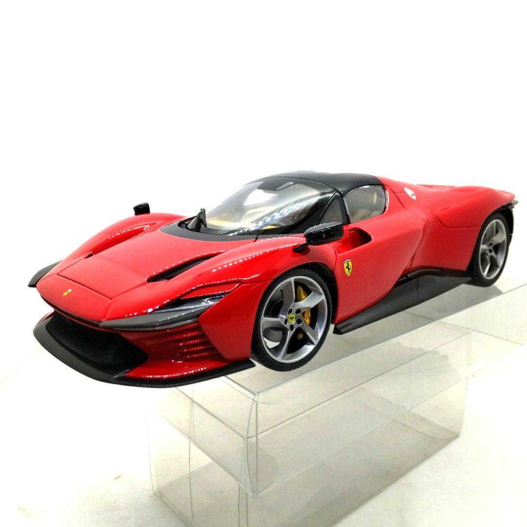 ブラーゴ1/18 フェラーリ デイトナ SP3 クローズドルーフ ブラゴ 1/18 フェラーリ デイトナ SP3 クローズルーフ 2022 レッド