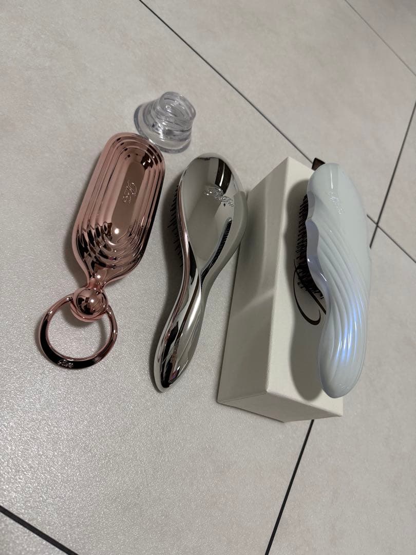 リファ イオンケアブラシプレミアム エールブラシ　シャンプーブラシミルク