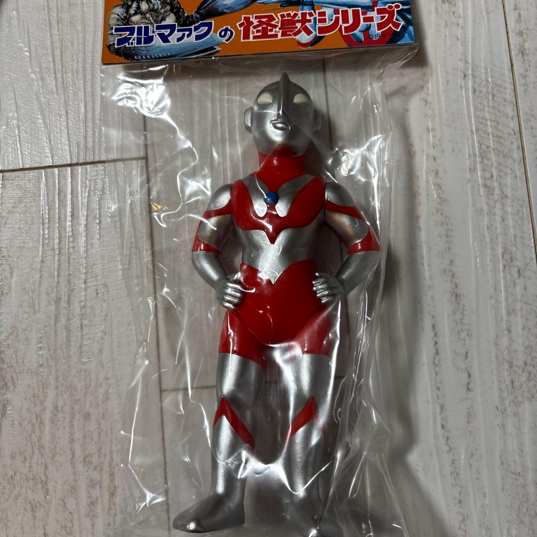 ブルマァク　sウルトラマン　シルバー オフホワイト　美品新品　マーミットマルサン