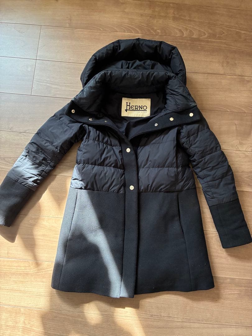 Herno ダウンジャケット ブラック　ウール切り替え HERNO (ヘルノ) ニット切り替え フード フルジップ ダウンジャケット