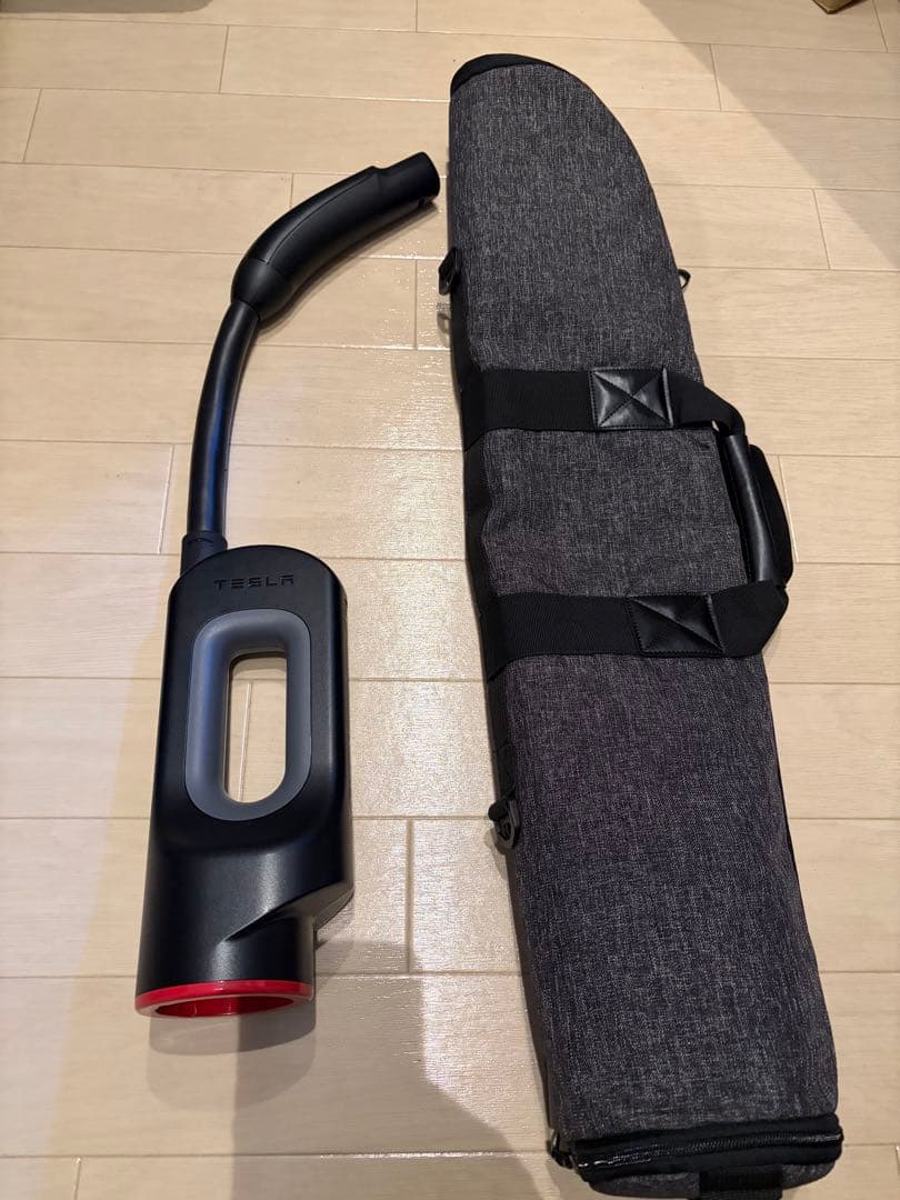 Tesla CHAdeMOアダプター 収納ケース付き